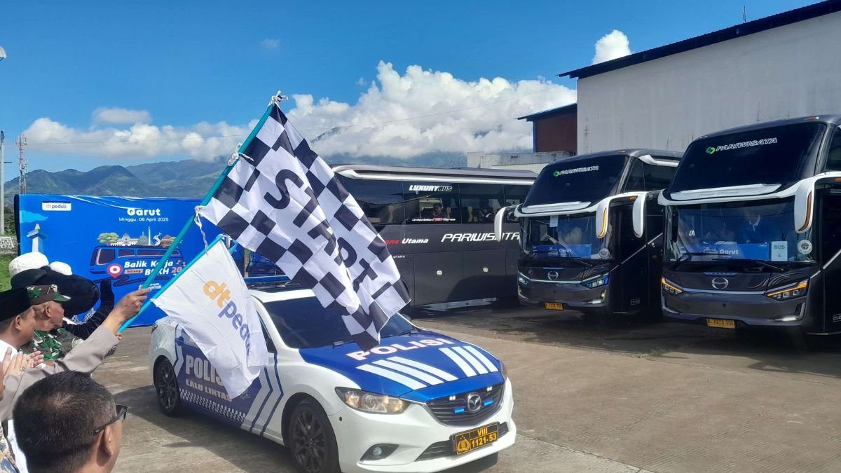 BPKH Adakan Balik Kerja Bareng, Ratusan Warga Garut Antusias