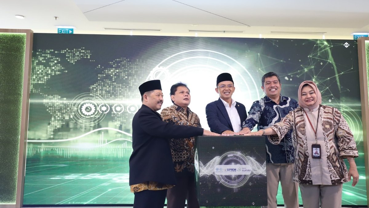 BPKH Resmikan Buku Haji Ramah Lingkungan, Jamaah Diajak Peduli Bumi